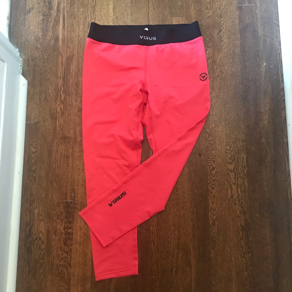 Virus performance crop leggings